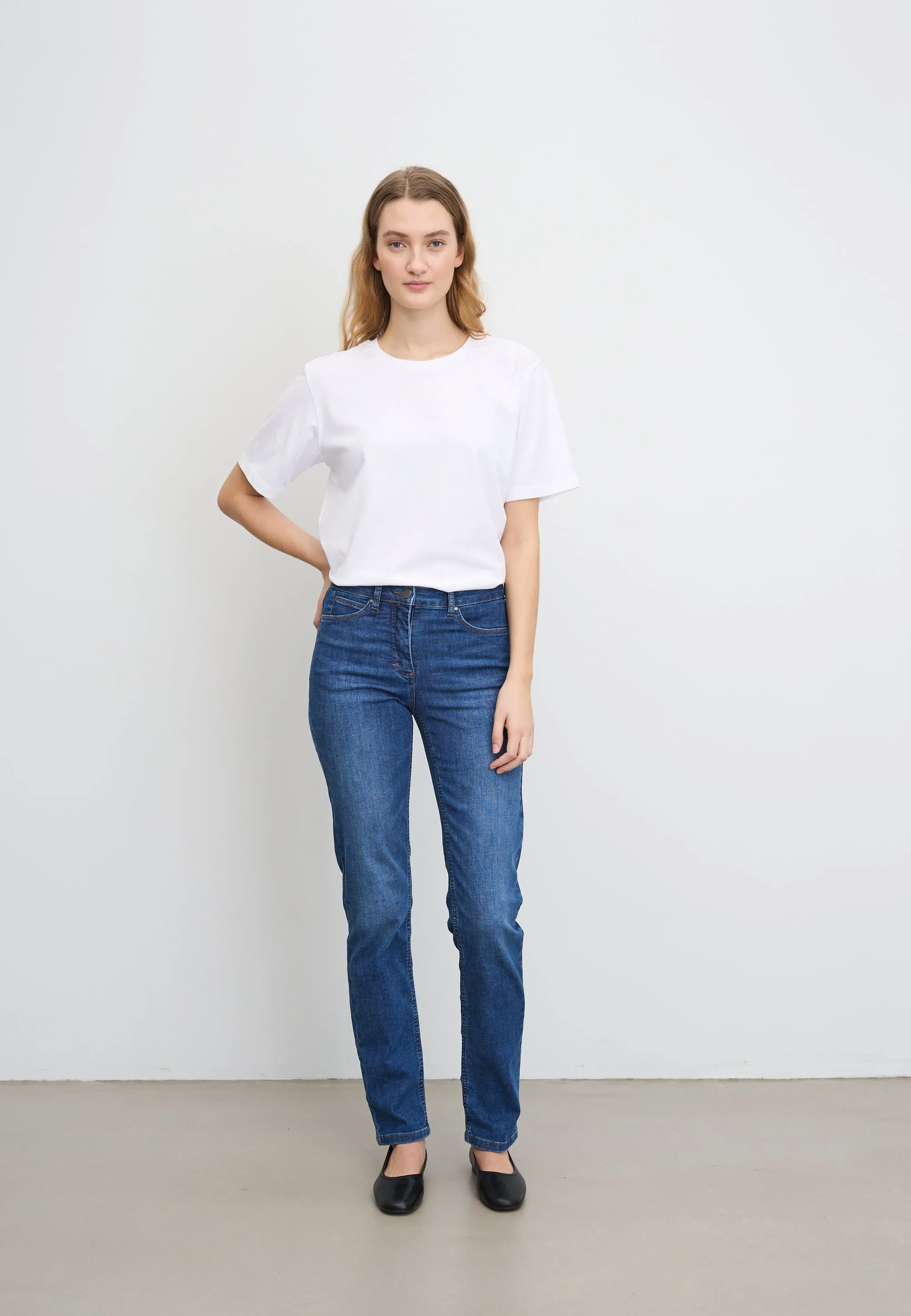 Charlotte Regular - Medium Length - Washed Blue Denim