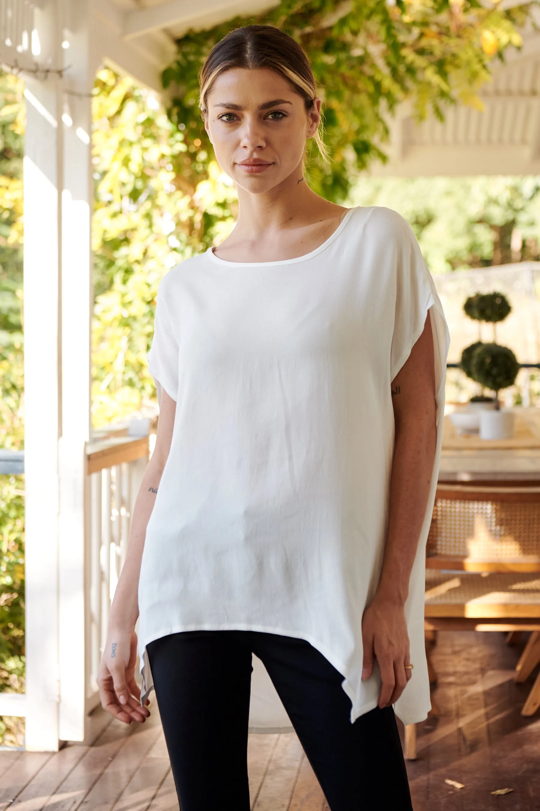 Chele Short Sleeve Oversized White Plain Top