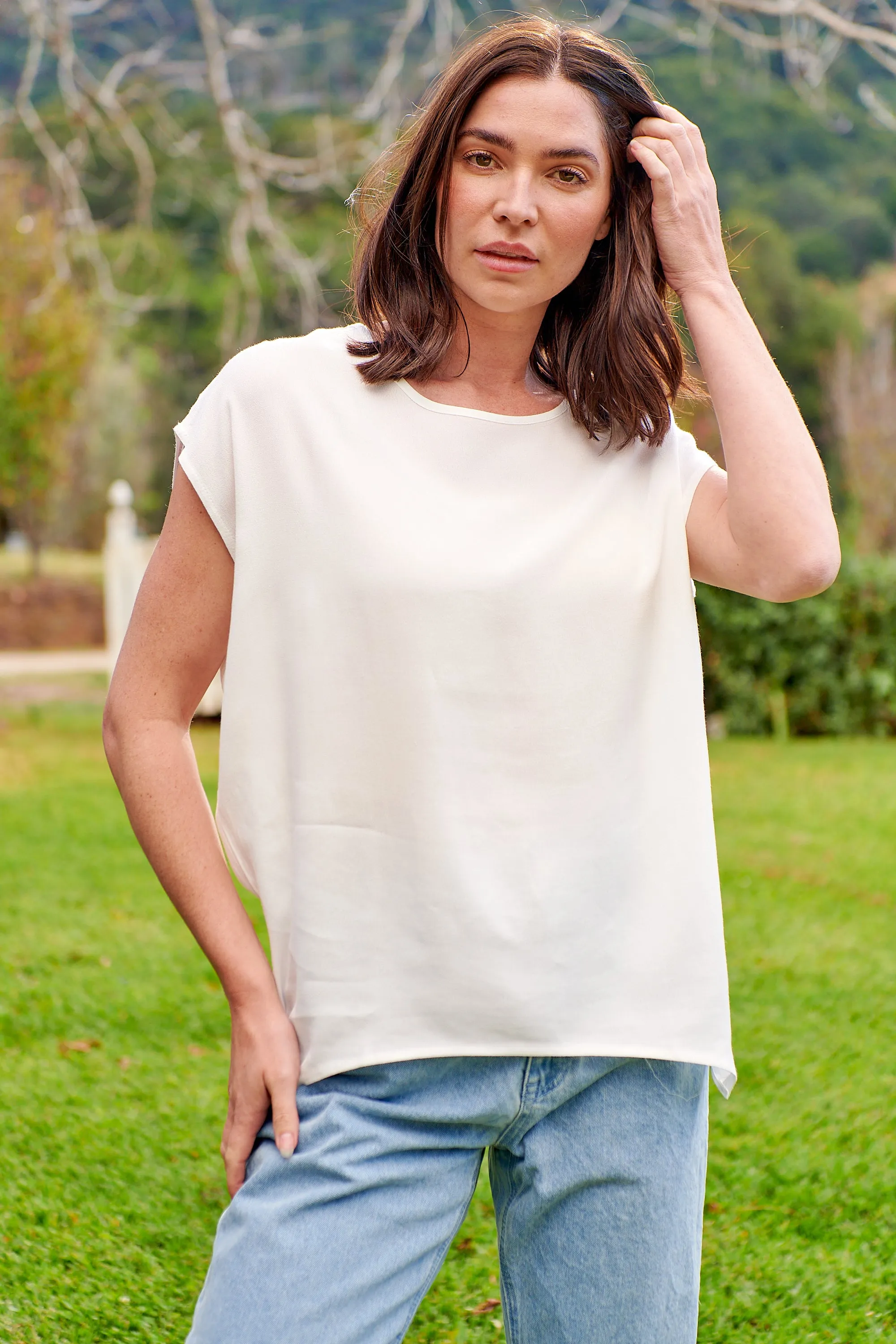 Chele Short Sleeve Oversized White Plain Top