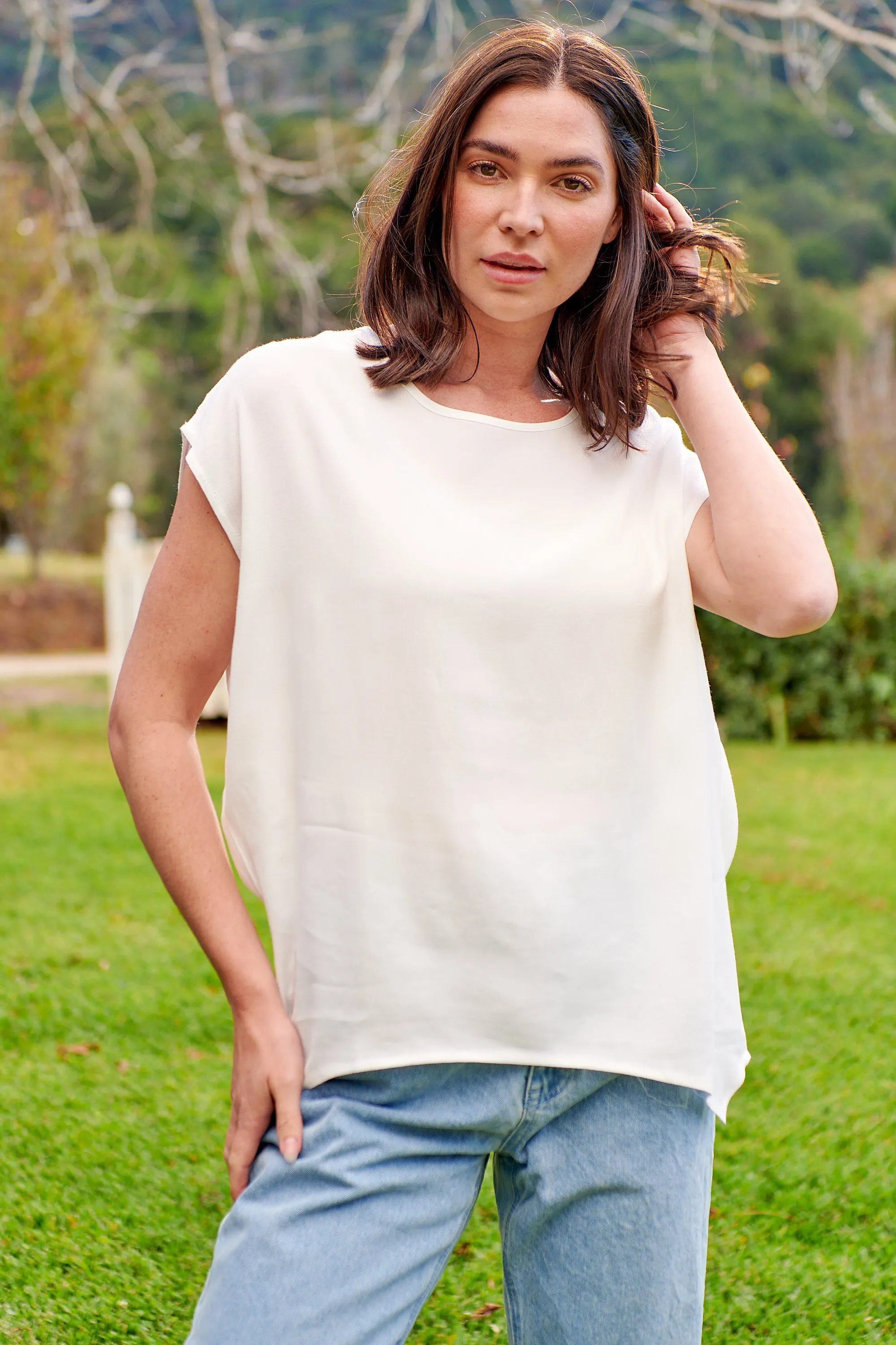 Chele Short Sleeve Oversized White Plain Top