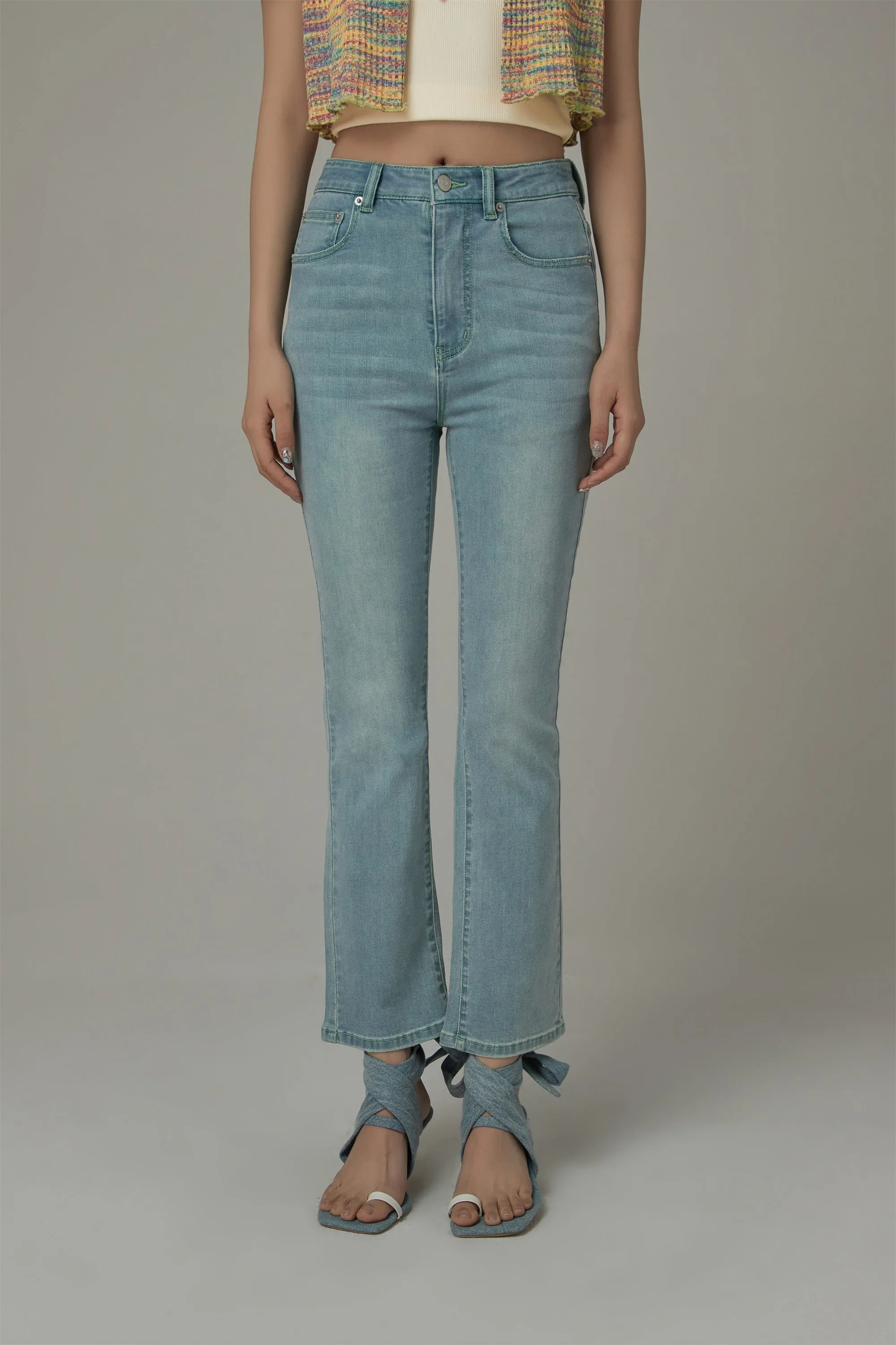 Chuu Pocket Design Semi Bootcut Denim Jeans