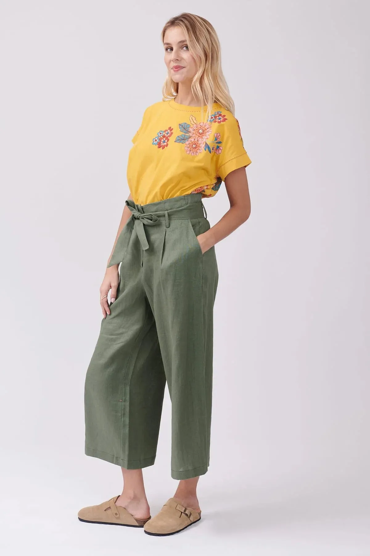 Pearl linen trousers  -olive