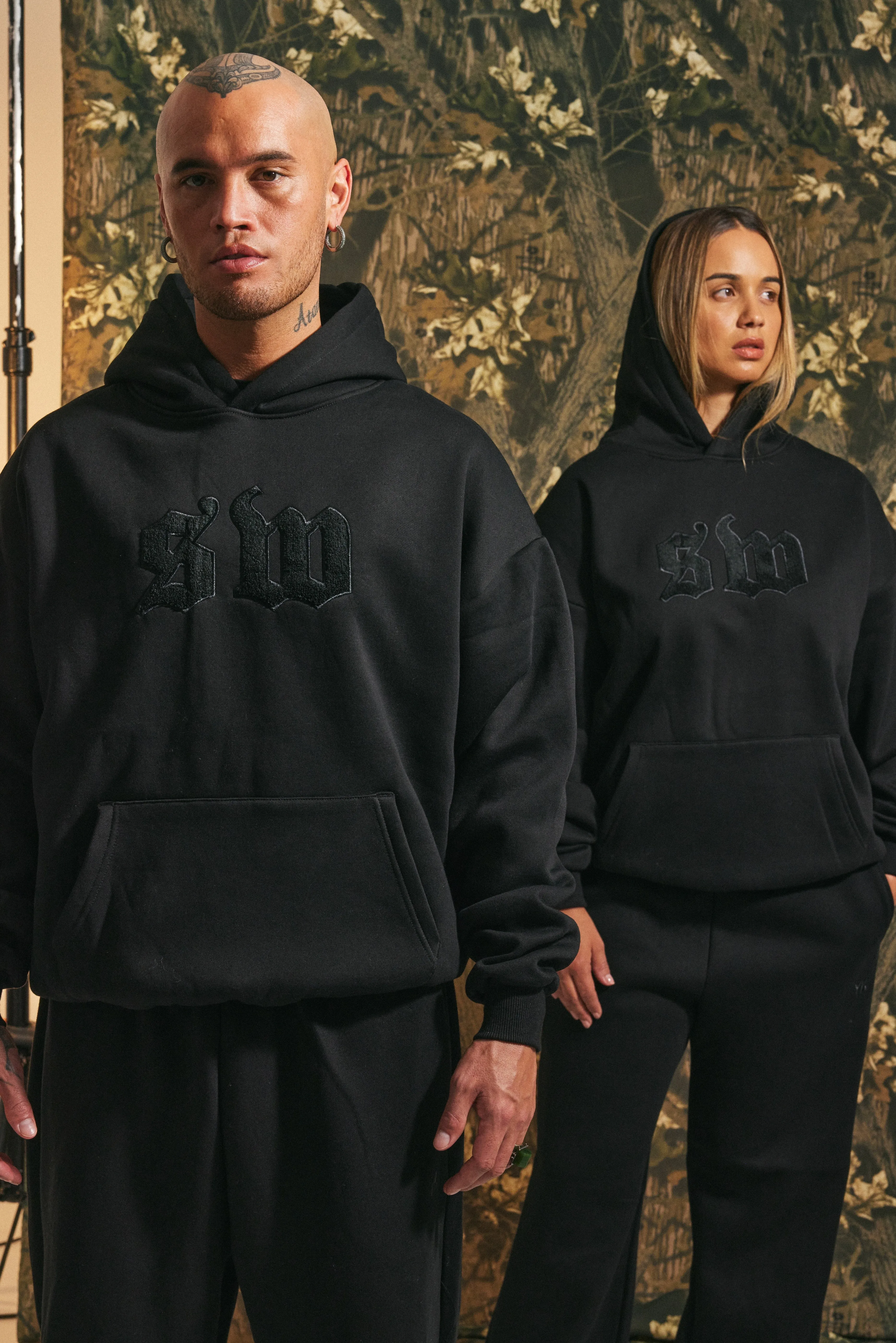 SW HOODIE | BLACK